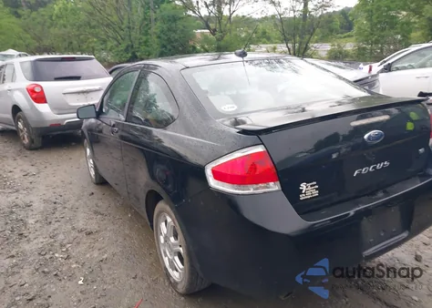 2009 Ford Focus Se z USA, uszkodzony, nr VIN 1FAHP32N59W158147